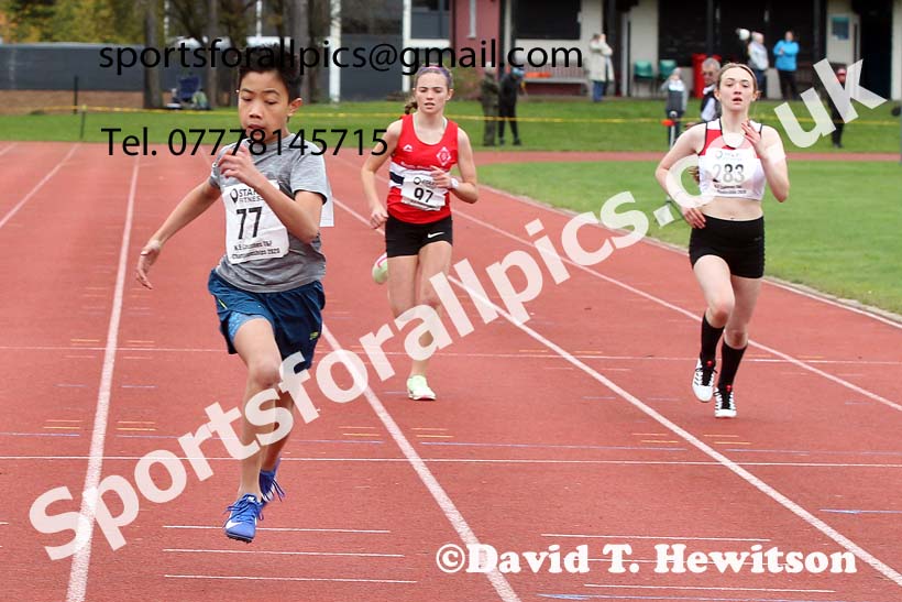 200 metres, NECAA Open Meeting, Morpeth, Sunday, October 18th. David T. Hewitson/Sports for All Pics